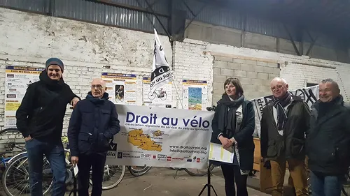 L’ADAV veut interpeller les candidats aux municipales sur la place...