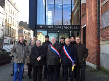 Les agriculteurs laissent tomber leurs tracteurs et annulent la...