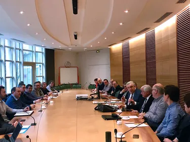 Tous les acteurs du port se préparent au changement en organisant...