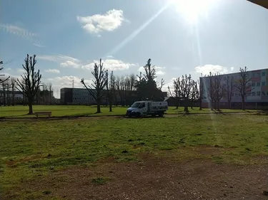 La colère d'un entrepreneur obligé de reprendre le travail