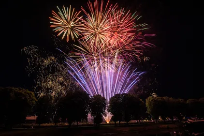 Célébrations d'Halloween : les artifices de divertissement sont...
