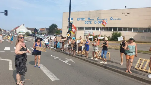 La CGT estime l'accord invalide, 11ème jour de grève à la clinique