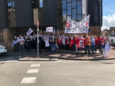 Les soignants de l’Hôpital d’Helfaut se joignent au mouvement national