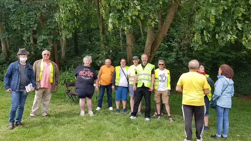 Une vingtaine de personnes réunies au premier pique-nique de...