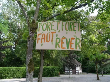 Extinction Rébellion, des slogans et des échanges pour sauver la...