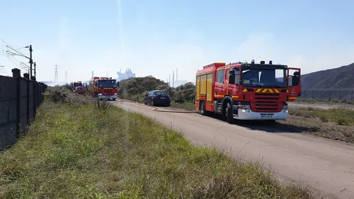 Des flammes impressionnantes près d'Arcelor