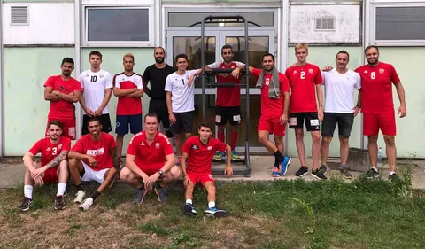 Les grands du SCRA reprennent l'entraînement, les petits aussi