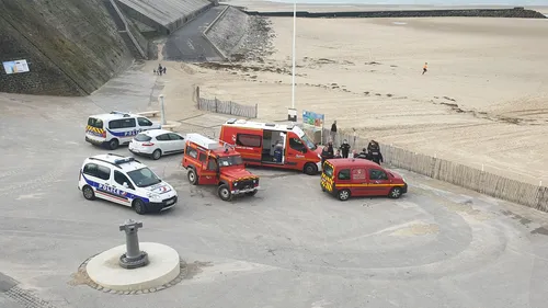 Une femme retrouvée morte sur la plage