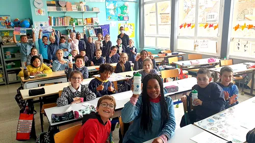 Des gourdes recyclées pour limiter le plastique à l’école Ste Thérèse