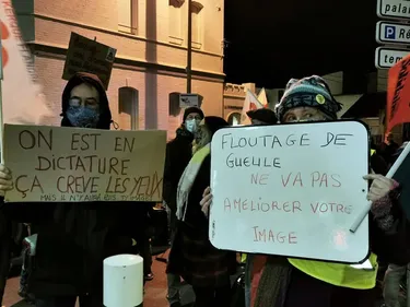 Les citoyens bravent le confinement pour défendre leurs libertés