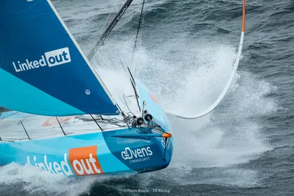 De nouvelles avaries techniques pour Thomas Ruyant