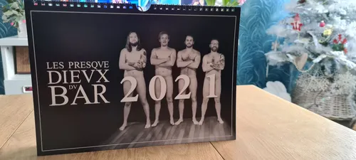 Le calendrier des "Presque Dieux du Bar" est en vente aujourd'hui