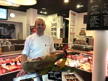 C’est l’affluence chez les traiteurs à une semaine de Noël !