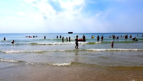 Les eaux de baignade passent en "bonne qualité", la ville vise le...