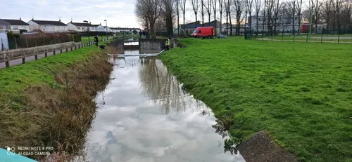 Des hydrocarbures retrouvés aussi dans un canal