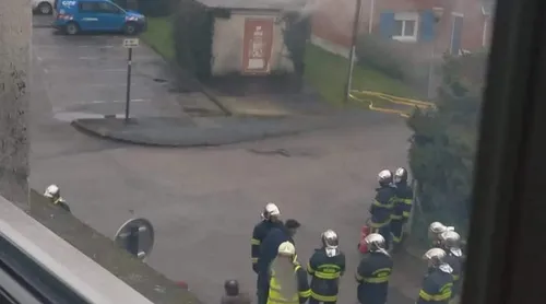 Un incendie sur un transformateur électrique