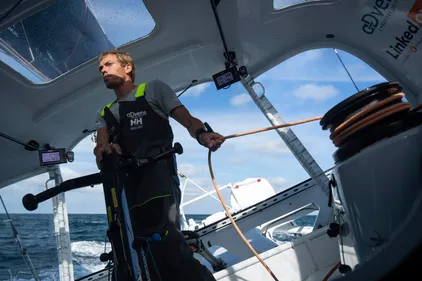 Thomas Ruyant reprend la deuxième place