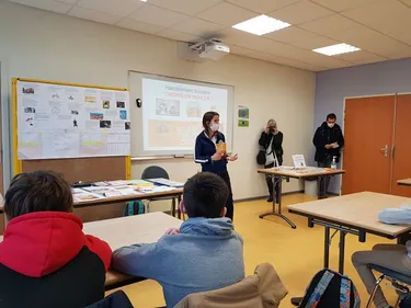 Des collégiens sensibilisés au harcèlement par le témoignage d’une...