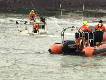 Deux plaisanciers sauvés des eaux par la SNSM