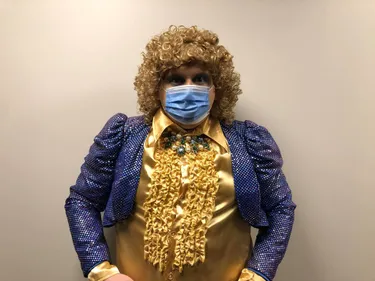 Vol du costume du tambour major : perquisition chez Tof le Casin