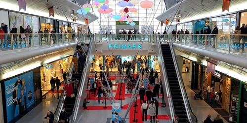 Malgré la foule de samedi, le moral des commerçants de Cité Europe...