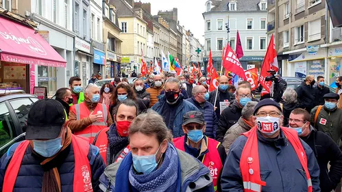 Environ 200 personnes ont manifesté ce matin