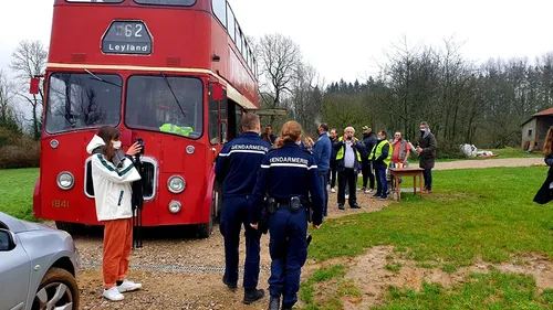 Face aux sanctions encourues, le Red Bus fait marche arrière
