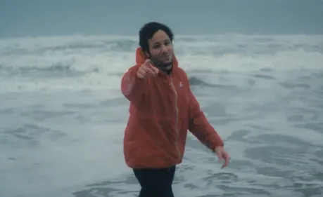 Vianney déclare sa flamme dans son nouveau clip