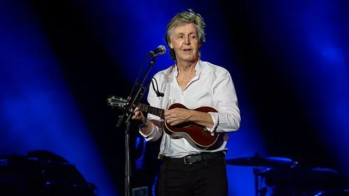 Paul McCartney va sortir son autobiographie, composée de paroles de...