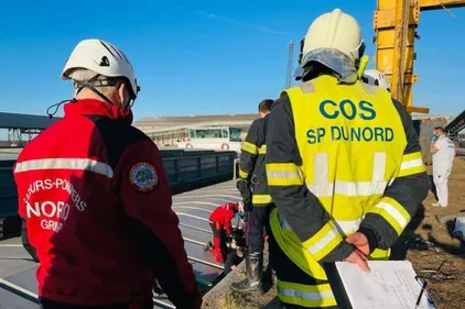 Un homme chute de plusieurs mètres sur le Port
