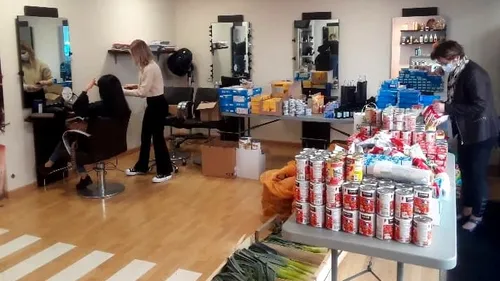 Diazz, le coiffeur solidaire, a renouvelé son opération pour les...