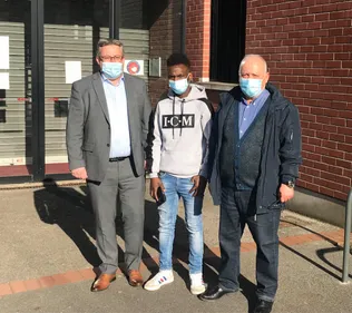 Un titre de séjour provisoire pour Maya, l'apprenti boulanger