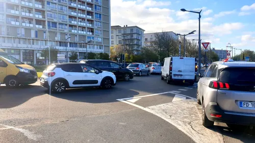 Circulation difficile ce vendredi matin boulevard Gambetta et...