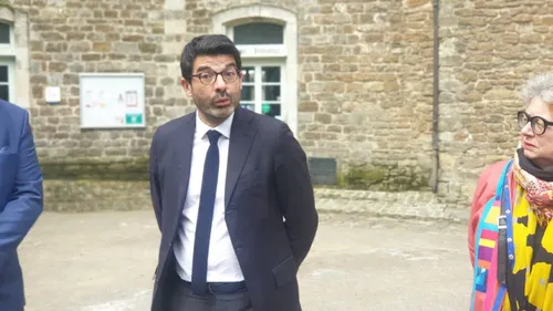 Des spectacles en plein air, dans les quartiers et les campagnes,...