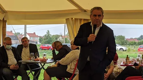 Xavier Bertrand a rencontré les élus locaux ce vendredi midi