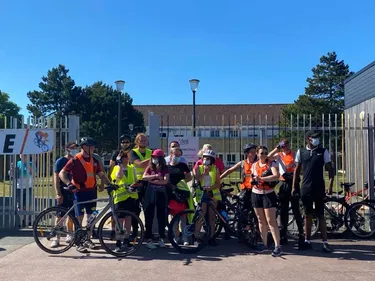 6 jeunes ont relié Maubeuge à Dunkerque dans le cadre d’un défi de...