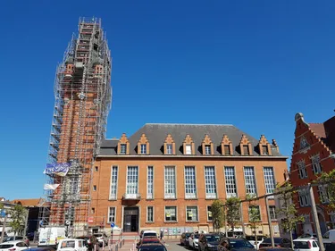 Symbole du Dunkerque qui résiste, le “beffroi” de Rosendaël se...