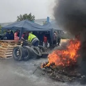 Capitaine Houat: Les salariés grévistes bloquent les...