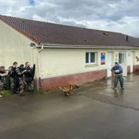 La femme suspectée d'homicide sur son conjoint aurait reconnu les...