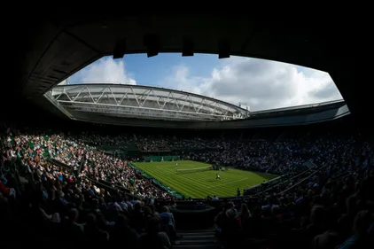 Kristina Mladenovic trébuche dès le premier tour sur le gazon...