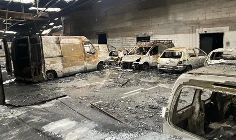 Les ateliers municipaux détruits par un gigantesque incendie, la...