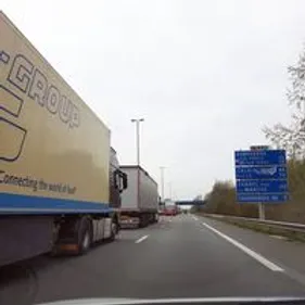 Élargissement de l’A16, le ministre des Transports n’y est pas...