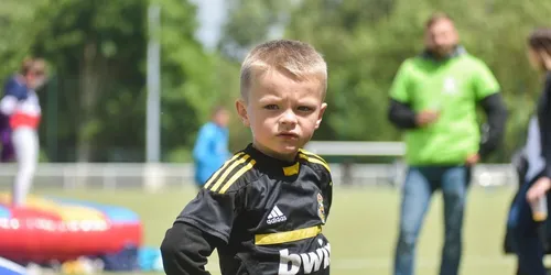 "Mon combat" organise un grand tournoi de beach soccer ce dimanche,...