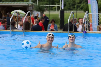 La piscine extérieure de toute la famille tout l’été au Stadium du...