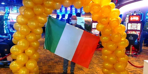 Victoire de l'Italie, 2 ans du casino, don de masques: le directeur...