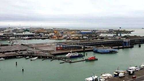 Agrandir Capécure en grignotant sur la mer ? "Faisons le" lance...