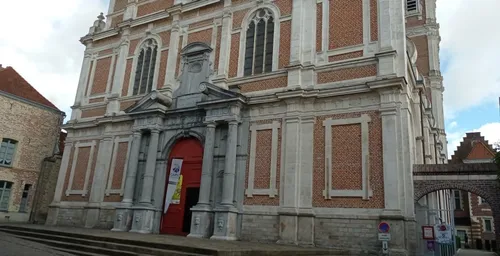 Le Name Festival revient à la Chapelle des Jésuites après une...