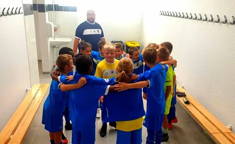 De nouveaux vestiaires au stade André Lefèvre, joueurs et...