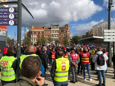 "La crise sanitaire d’accord, mais la crise sociale est toujours là"