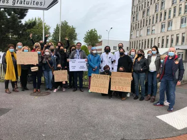 Les sages-femmes dans la rue pour plus de reconnaissance